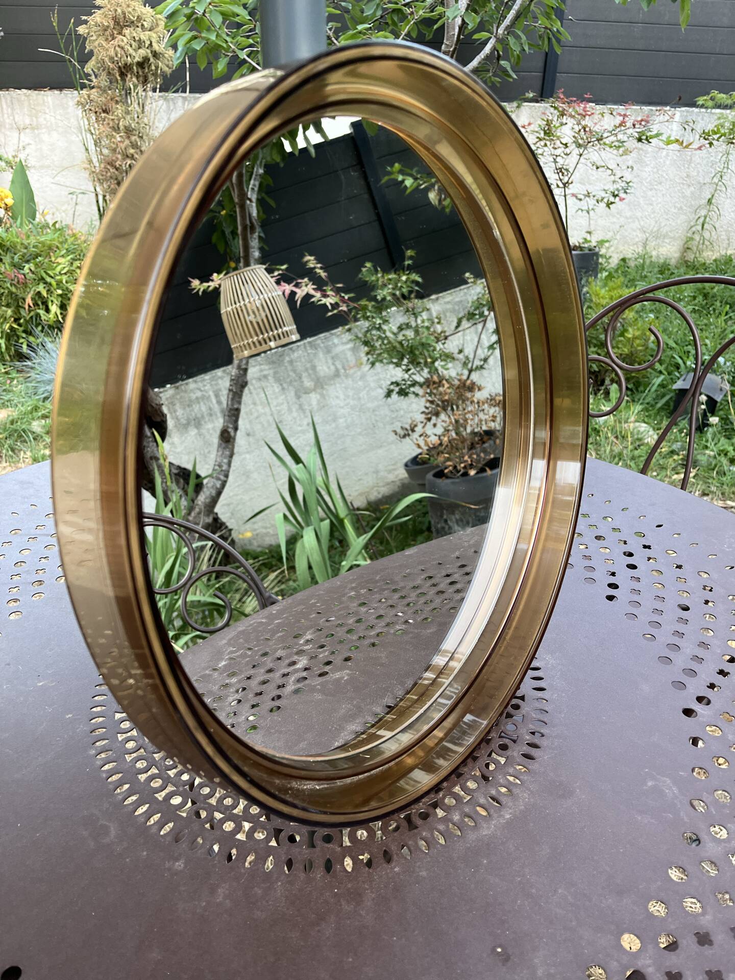 Miroir rond en plexiglas fumé - GILAC n°1813 - Vintage 1970