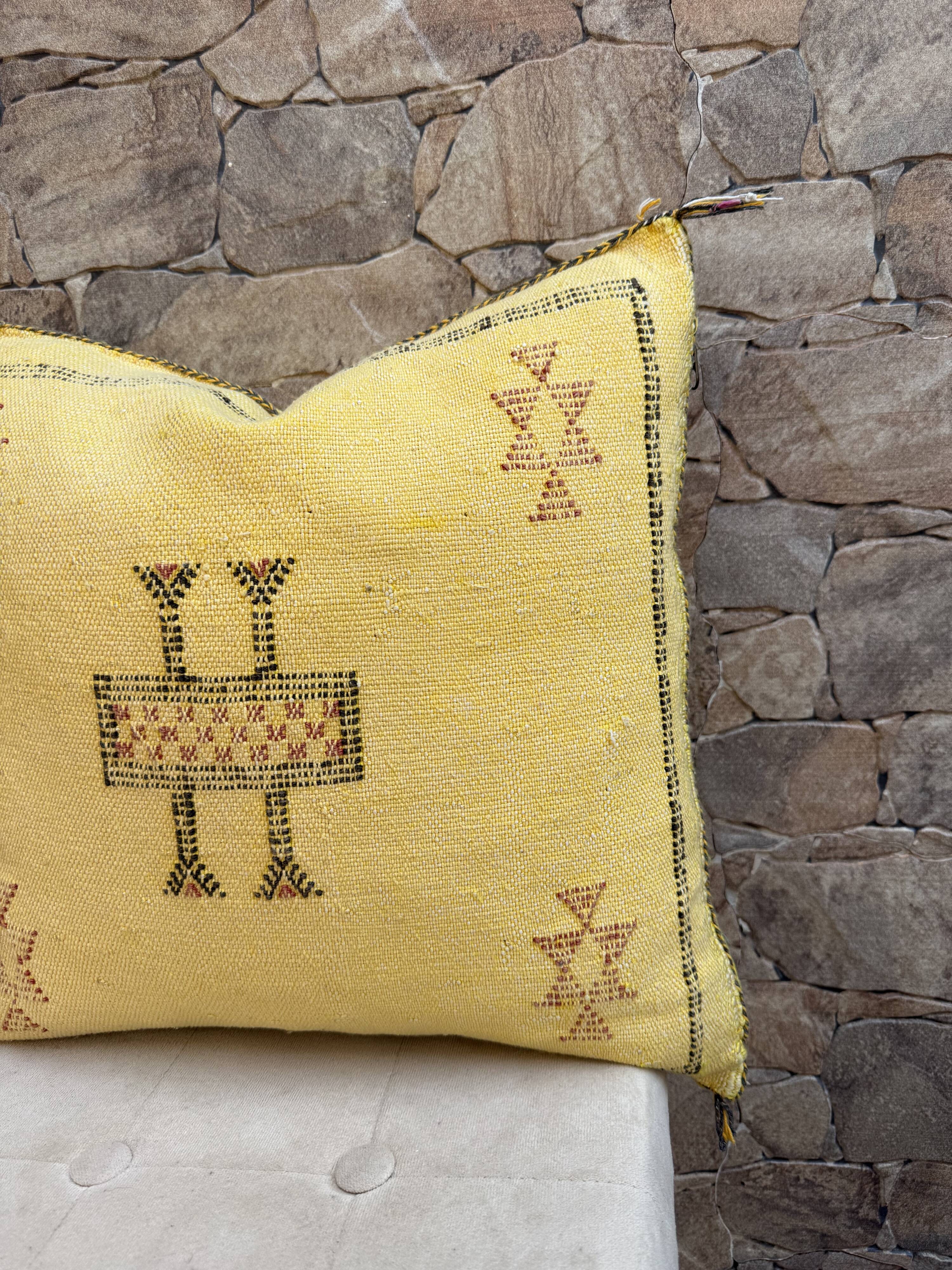 Silk cushion cover with Moroccan cactus pattern – Handmade Sabra cushion