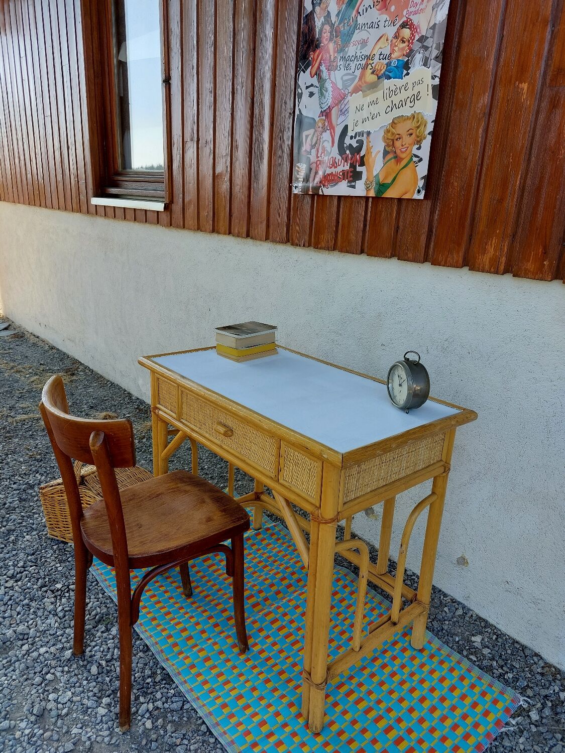 Compass feet sideboard