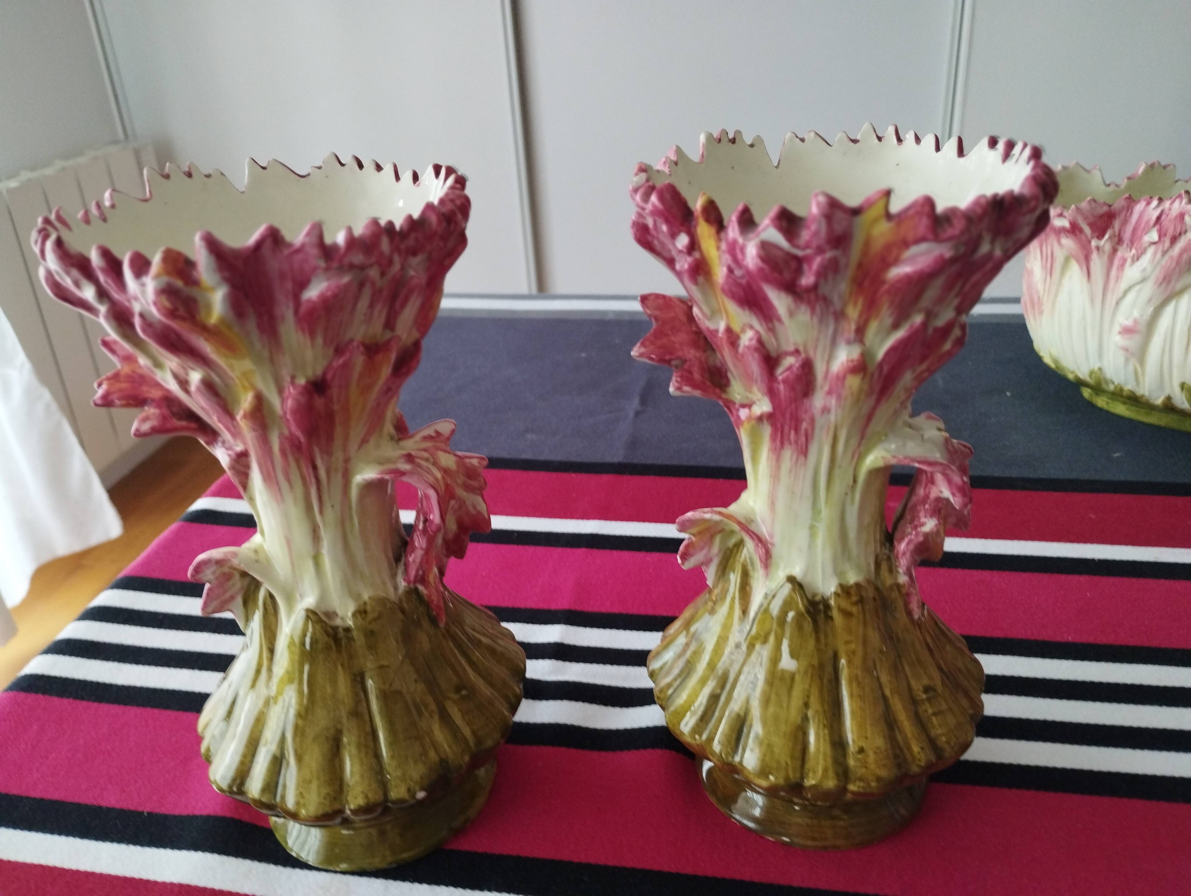 Jardinière et ses 2 vases en barbotine Delphin Massier de Vallauris