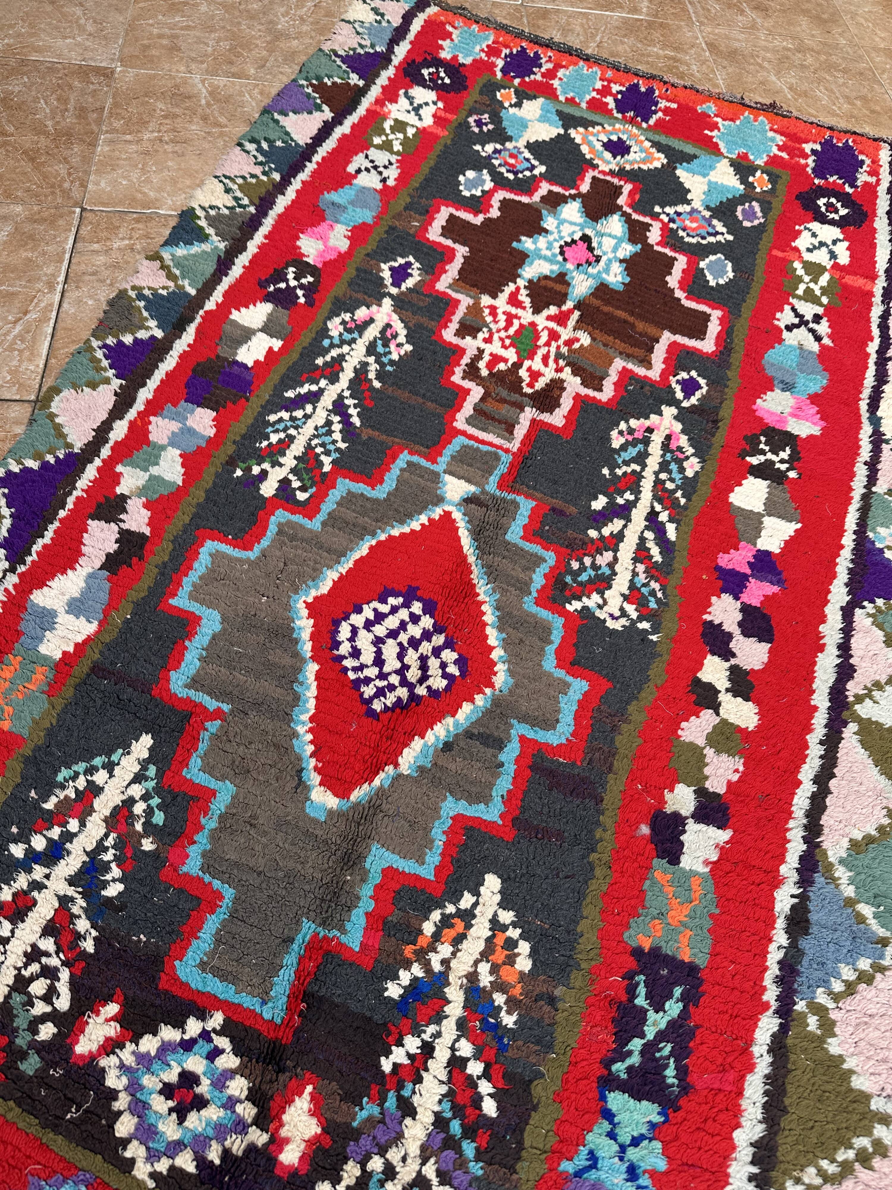 Vintage Moroccan Rug - Small Boujaad Rug - Boucharouit Rug
