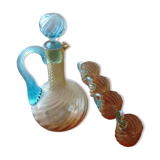 Pourer and its 4 cups