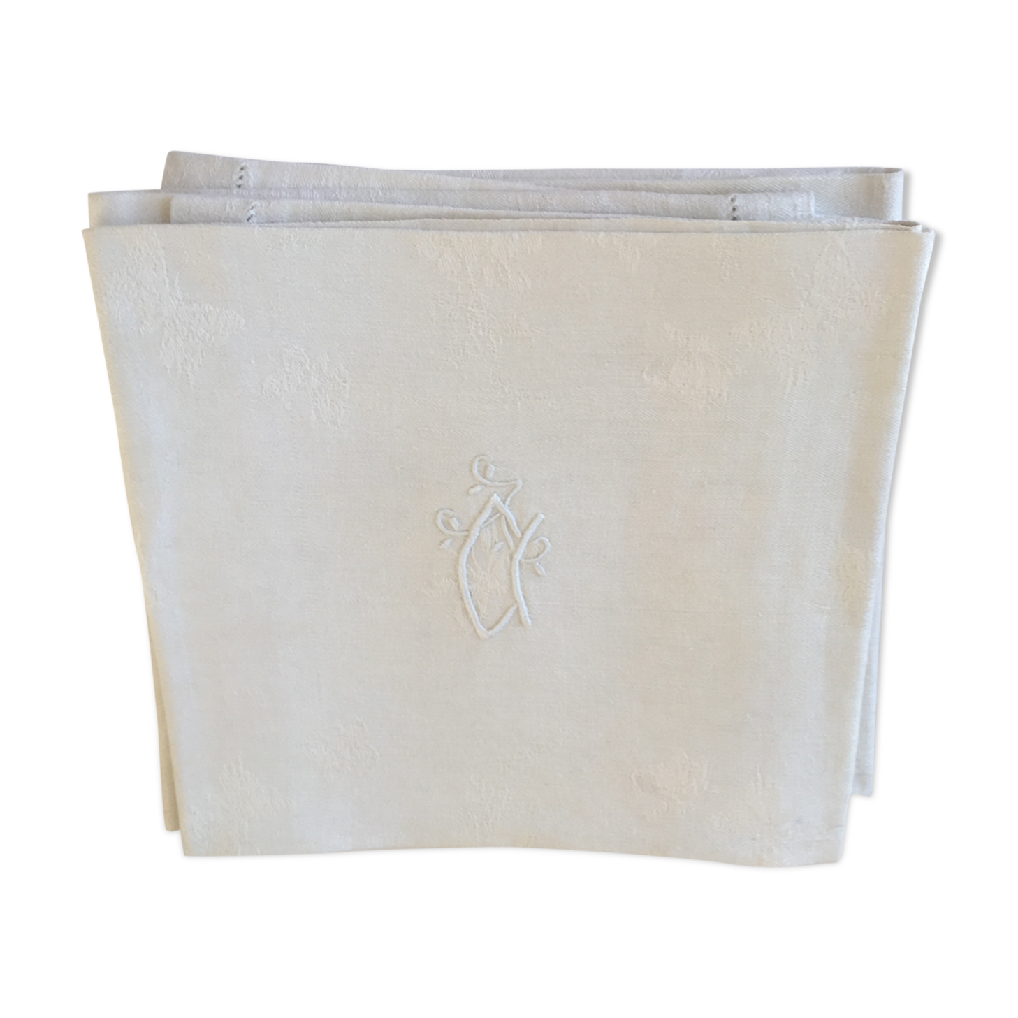 6 D monogram towels