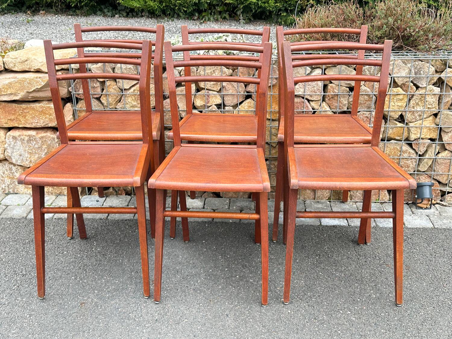 Suite de  8 chaises de Bistrot vintage années 1960