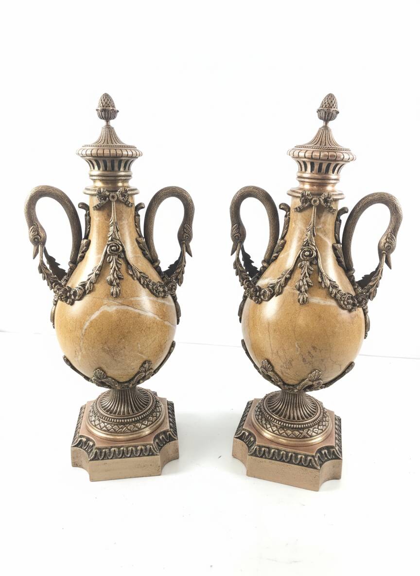 Pair of 19th Century Napoléon III Cassolettes in marble and bronze.