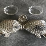 Salt and pepper shaker holder with a pair of fish in metal, Italian design
