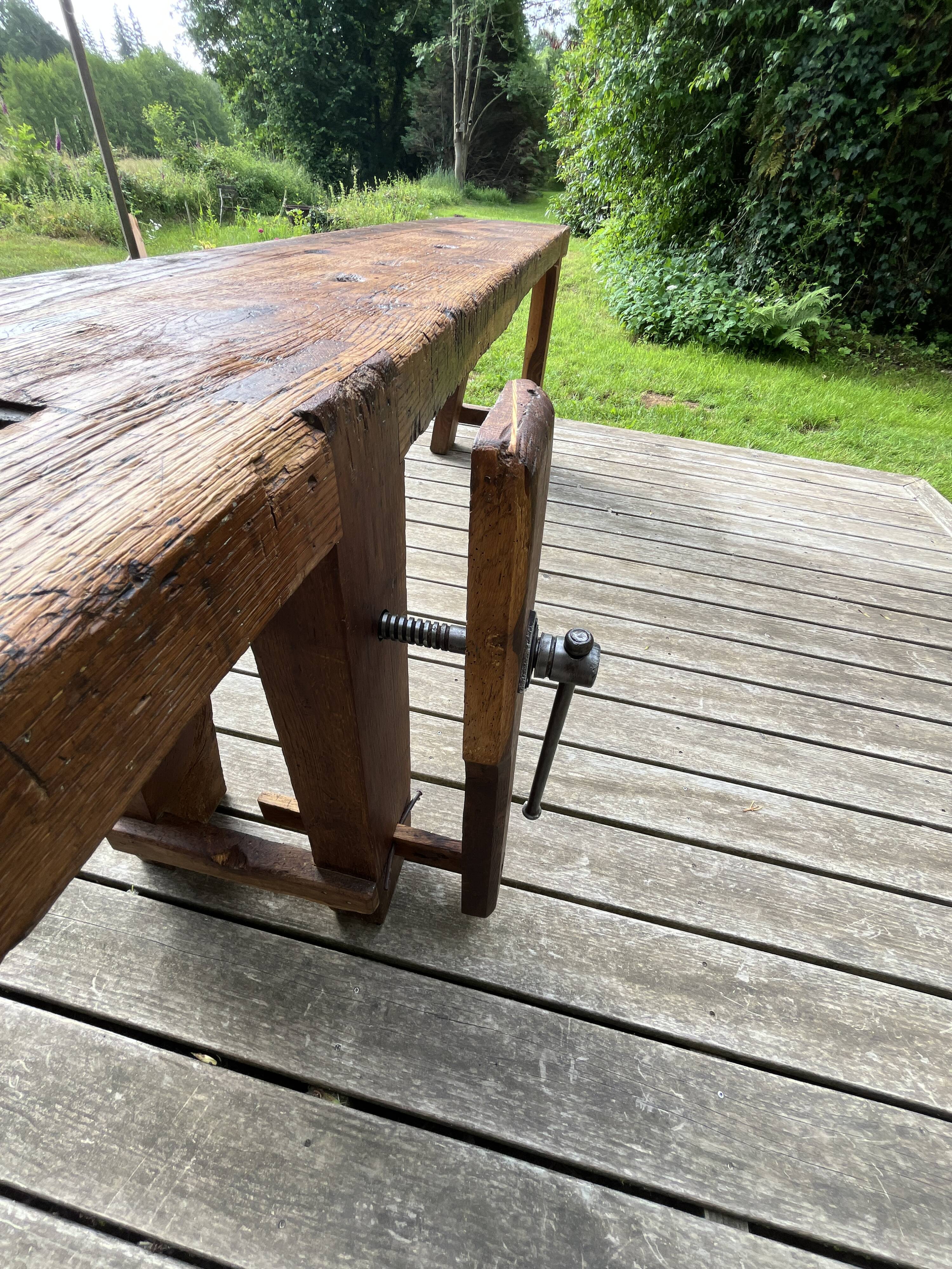 Restored antique carpenter's workbench in solid oak - 245 cm