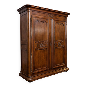 importante armoire d’époque