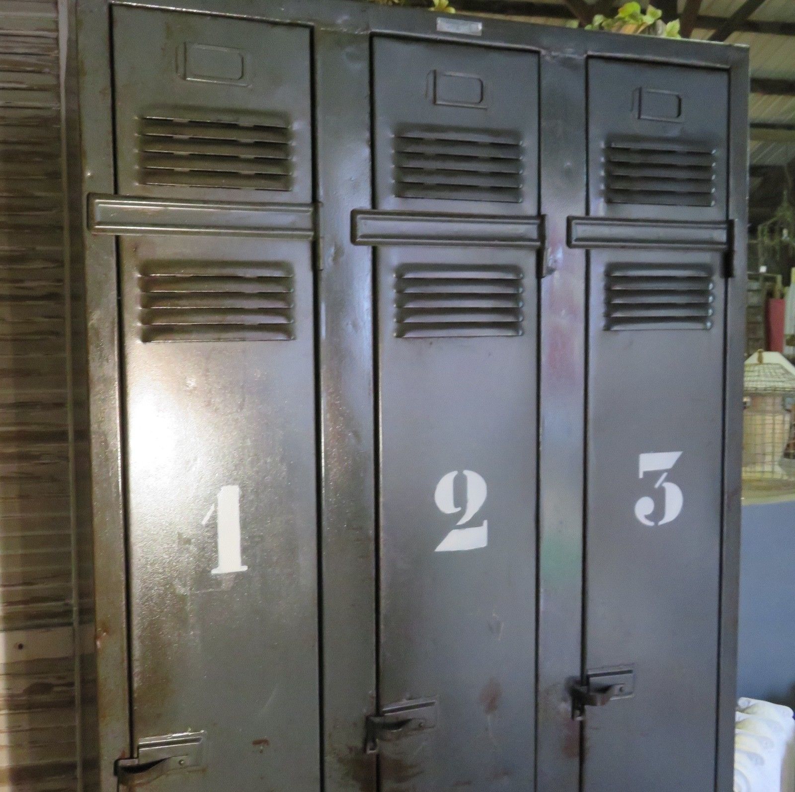 Industrial wardrobe 3 doors locker