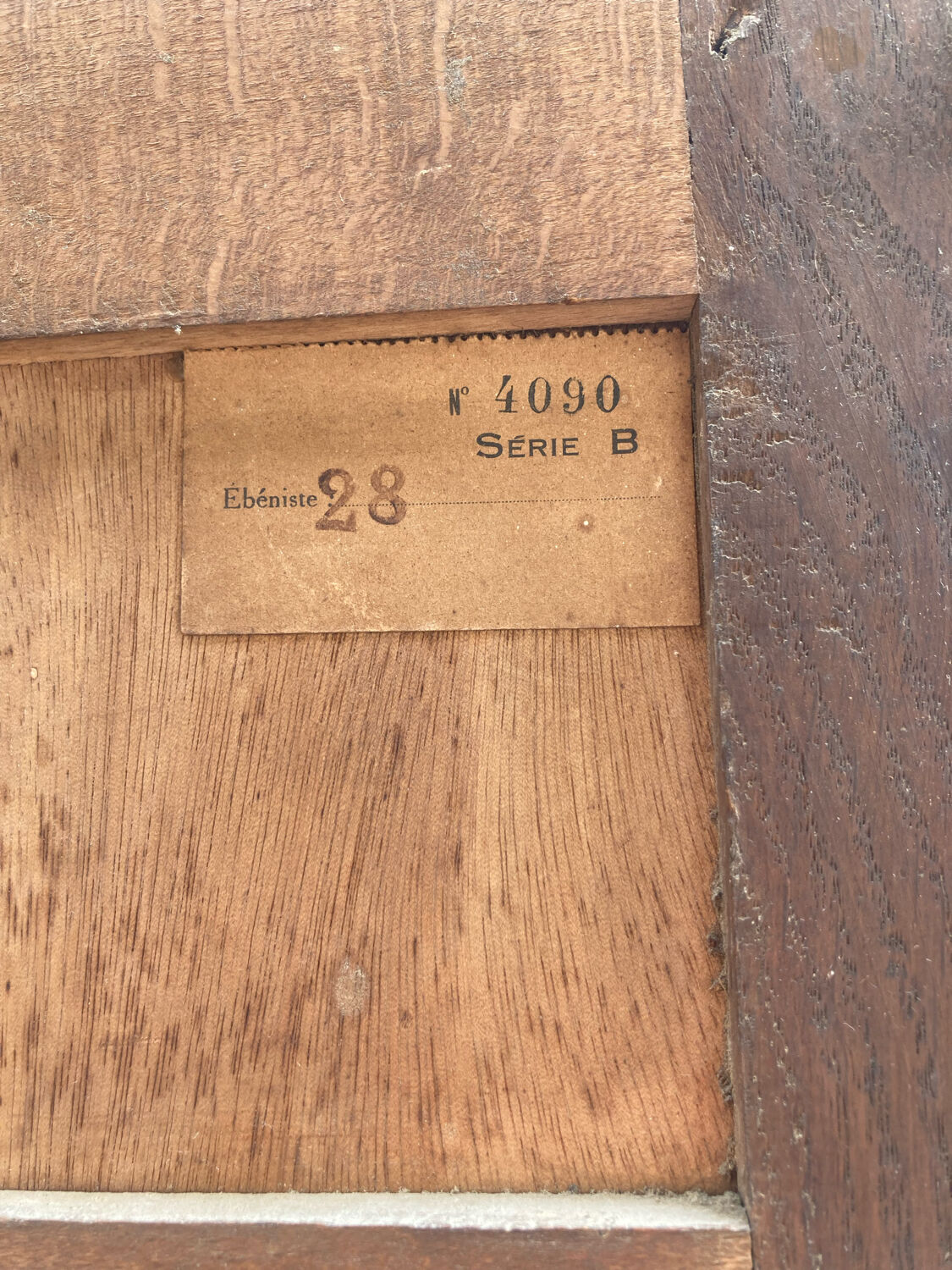 Parisian cabinet with shelves