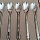 Lot de 6 cuillères à café en métal couleur argent dans leur coffret d'origine