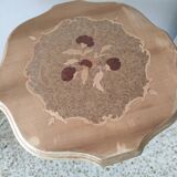 Pedestal table