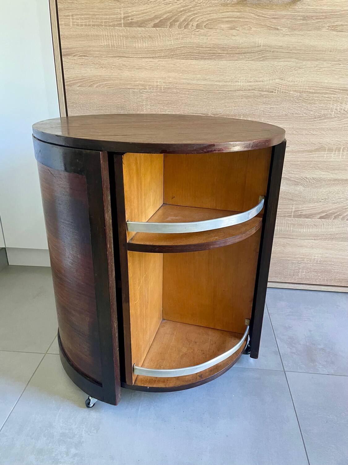 Art Deco rotating round bar in two-tone wood