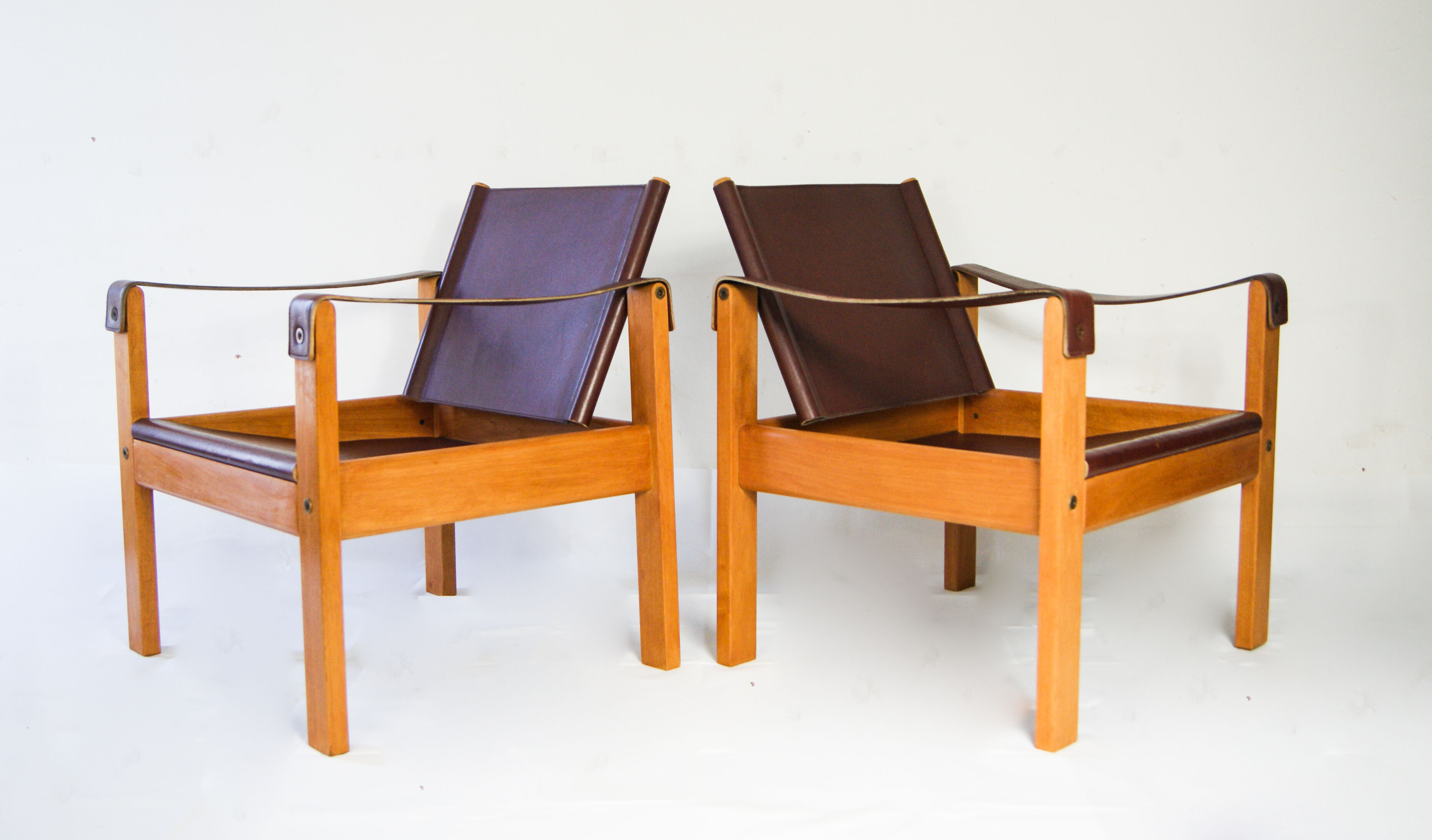 Karl Heinz Bergmiller For Escriba, Pair of Safari Leather Armchairs and Matching Coffee Table