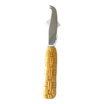 Cheese knife