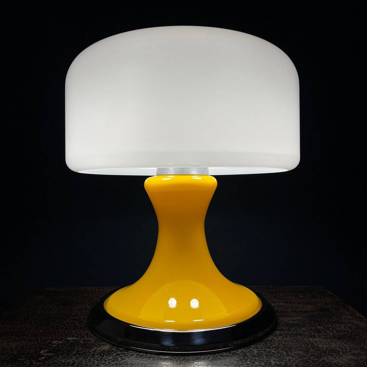 Mid-century Italian yellow table lamp from the 1970s.