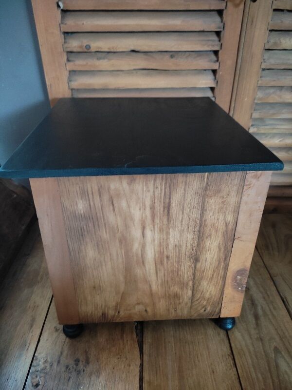 Table de nuit chevet bois relookée ancienne vintage