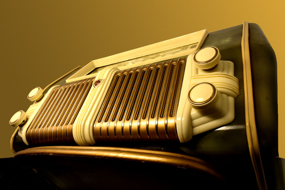 Radio TSF year 1951 Clarville M112