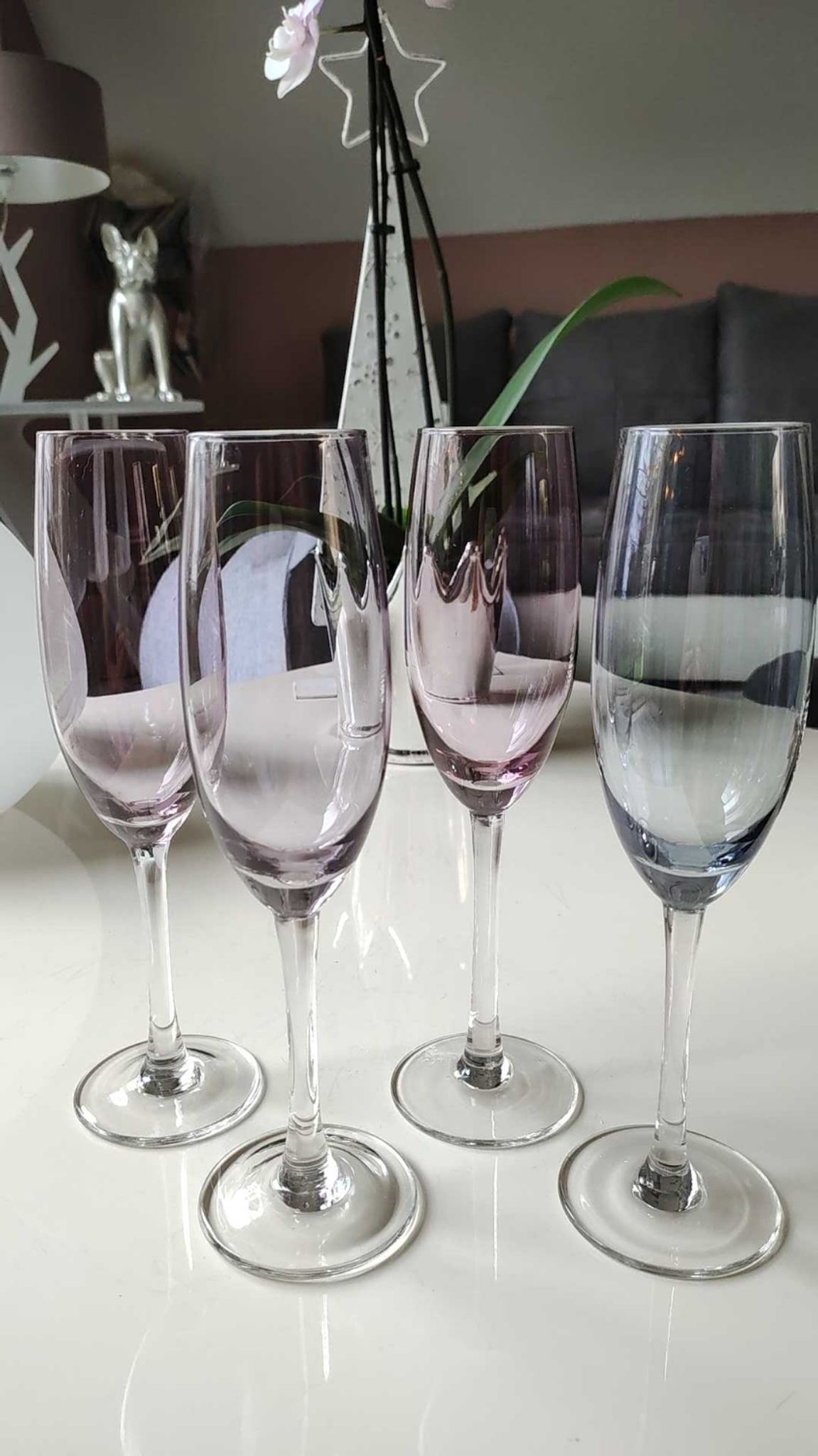 Lot 4 multicolored champagne flutes