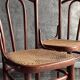 Paire de chaises bistrot cannées par Thonet