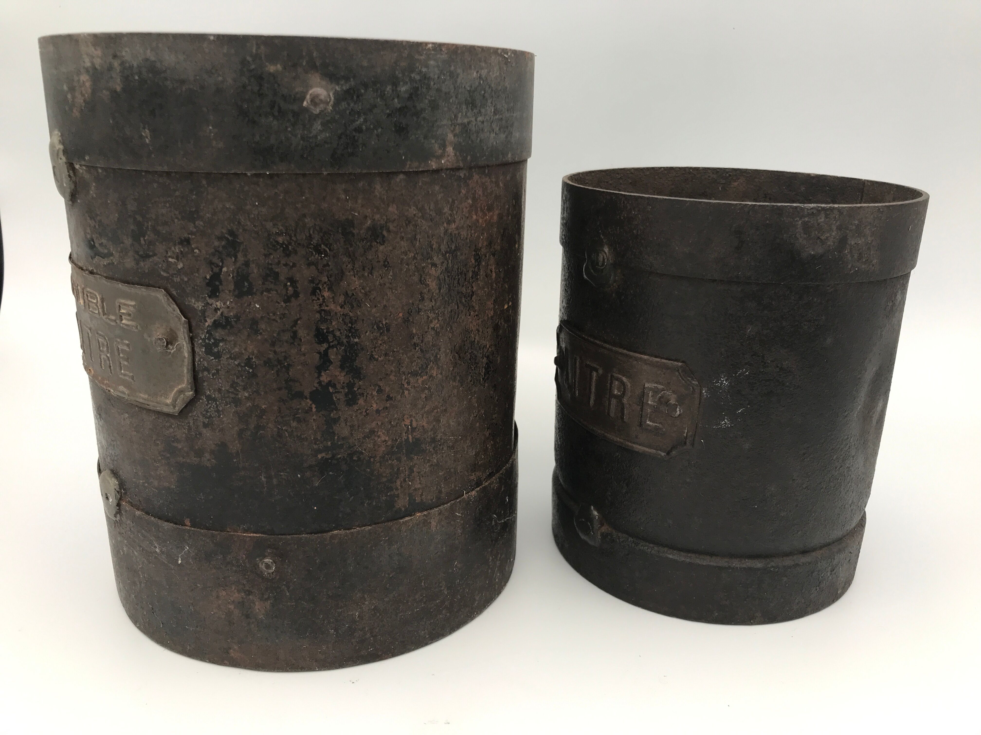 Set of 2 measures or grain pots double liter and liter in iron XlXh