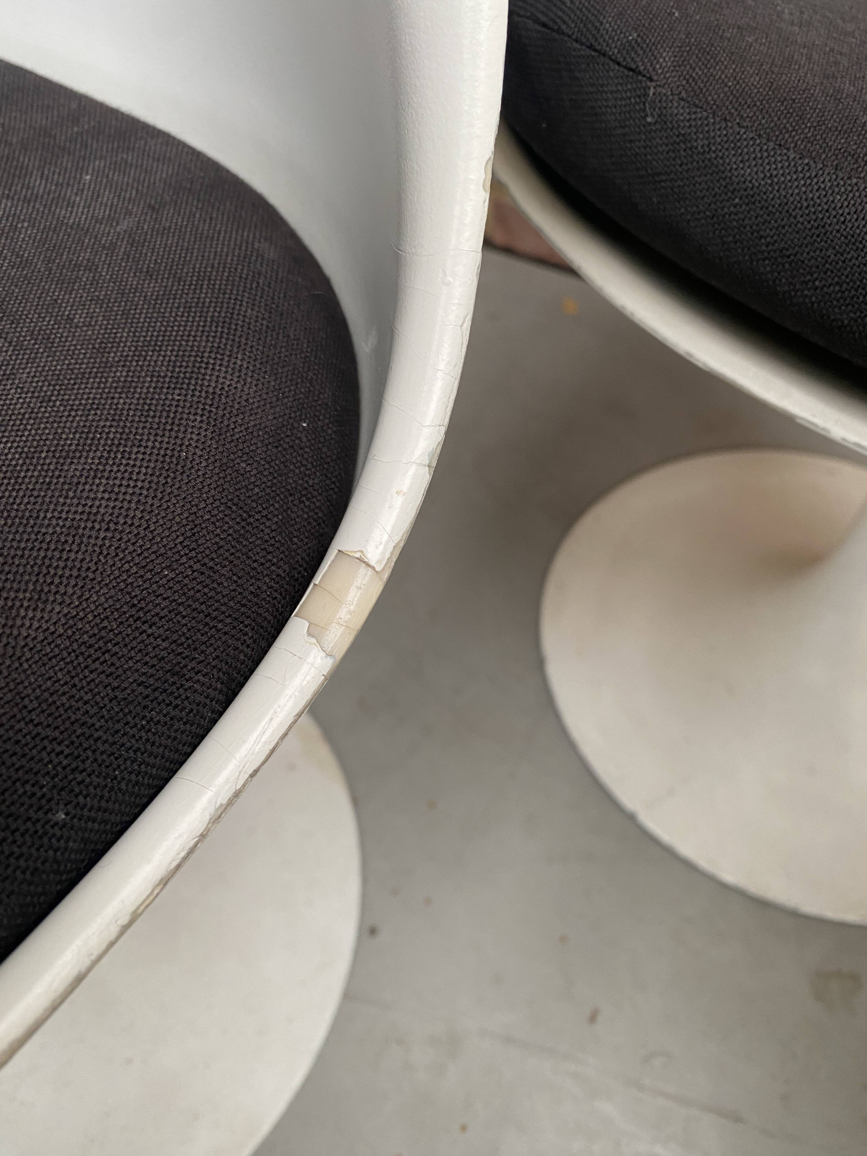 4 Saarinen knoll tulip chairs