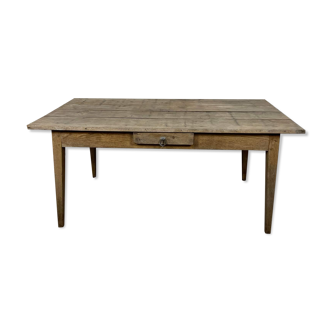 Farm table