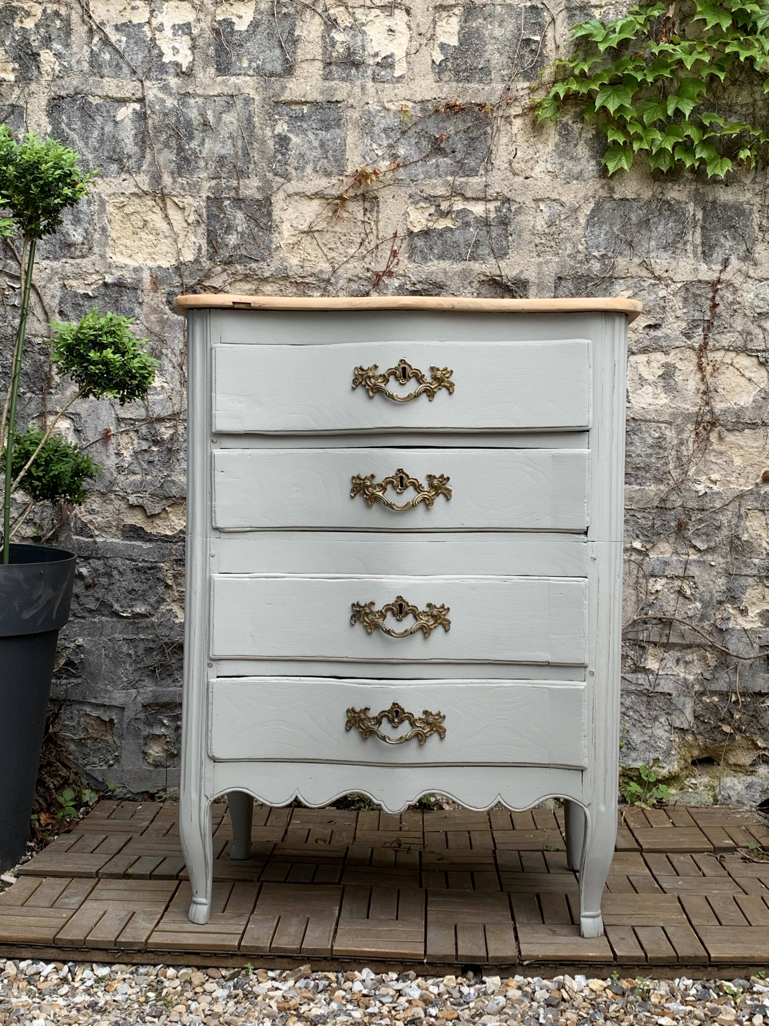Louis XV style chest of drawers 1900