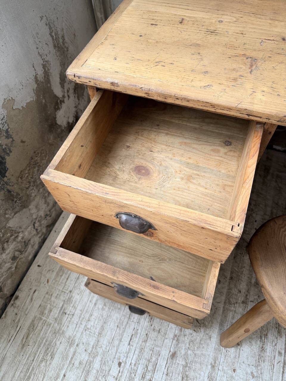 Bureau pin meuble atelier 1950