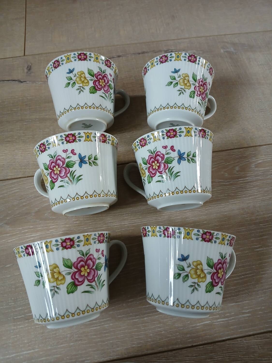 6 tasses + soupes anciennes/ années 50