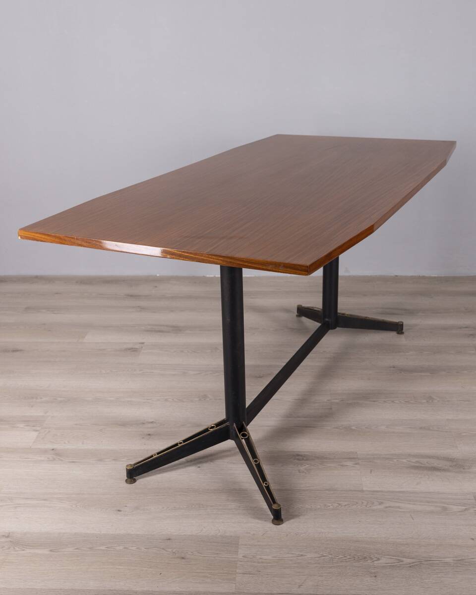 Vintage wooden table from the 1960s designed by Carlo Ratti for Lissoni.
