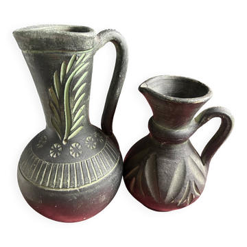 Lot de 2 vases décoratifs en céramique noire, motifs en relief