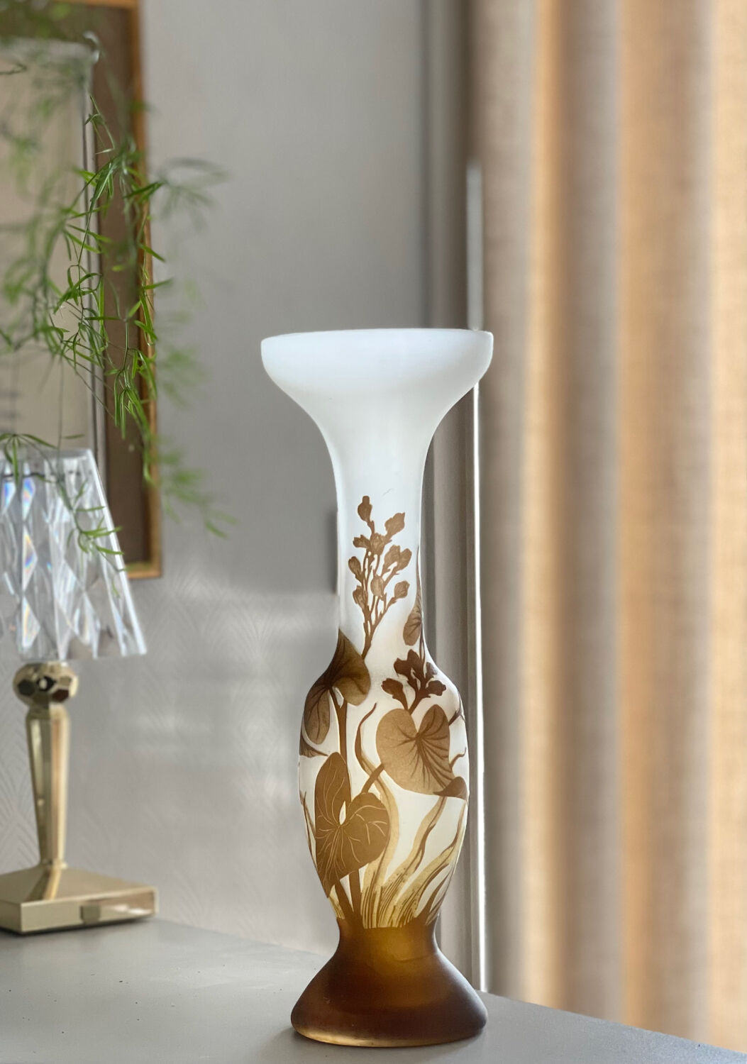 Vase in glass paste