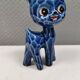 Un « jouet » en céramique japonaise des années 70, figurine de cerf animal Kawaii bleu.