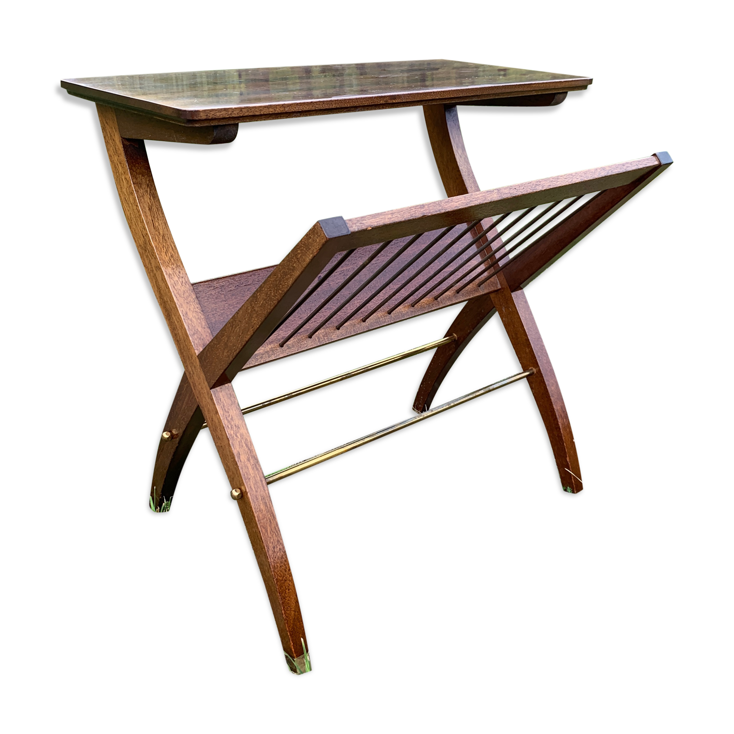 Magazine rack with wooden and gilded brass tablet