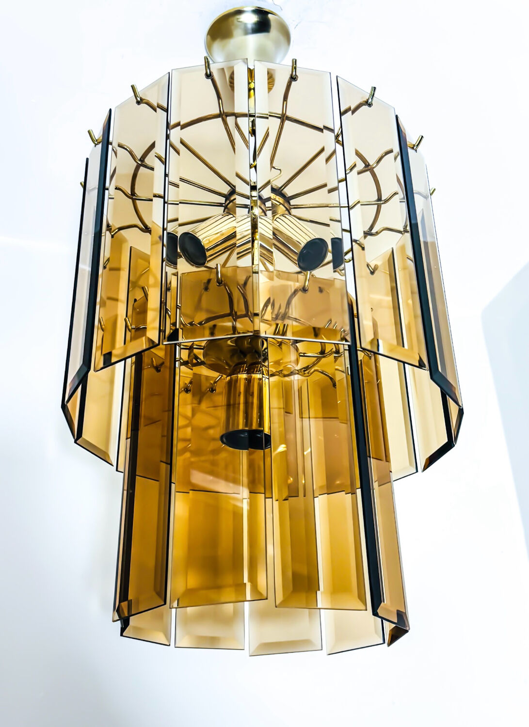 Vintage Italian chandelier design