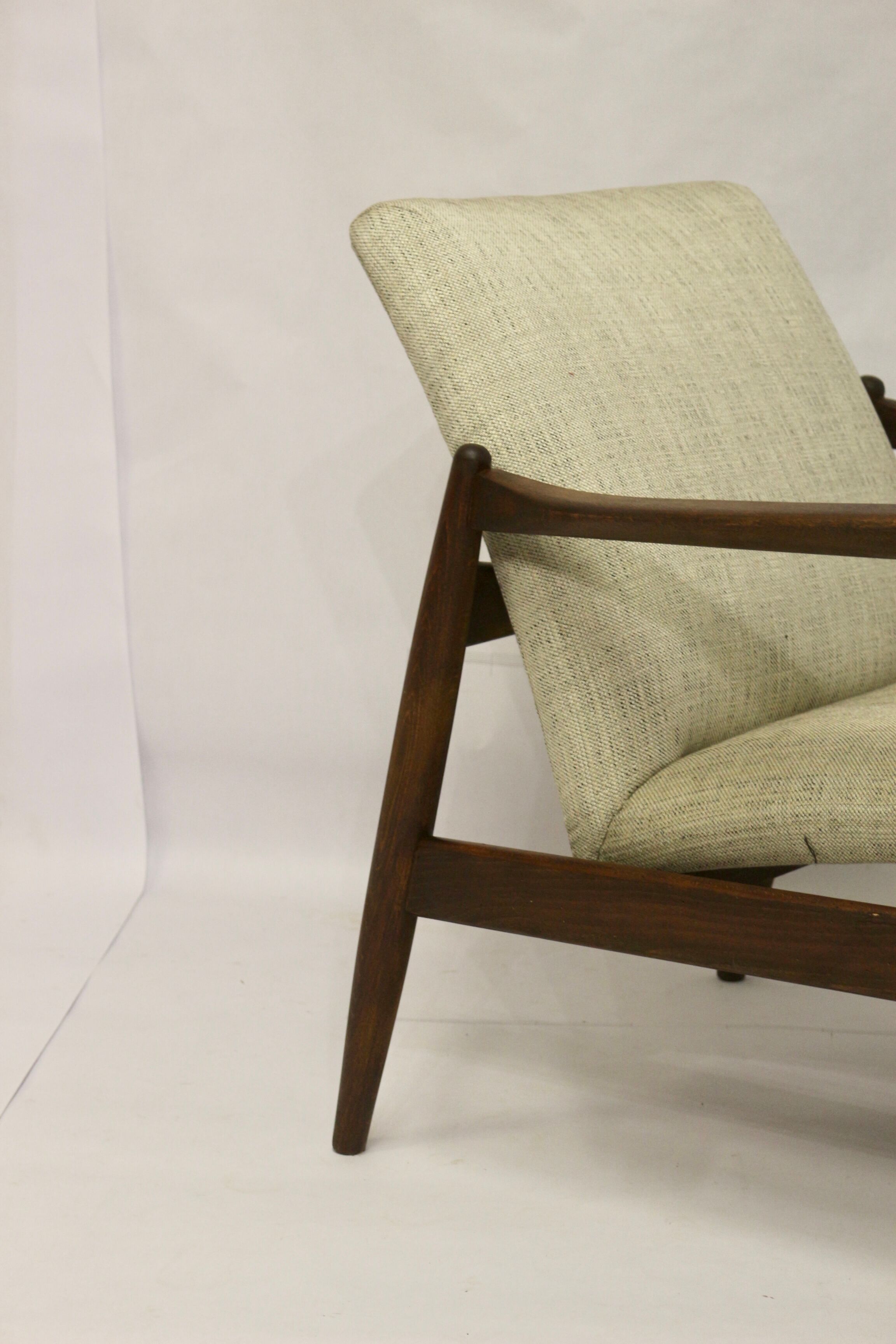 Armchair GFM-142 by Edmund Homa 1960s beige fabric.