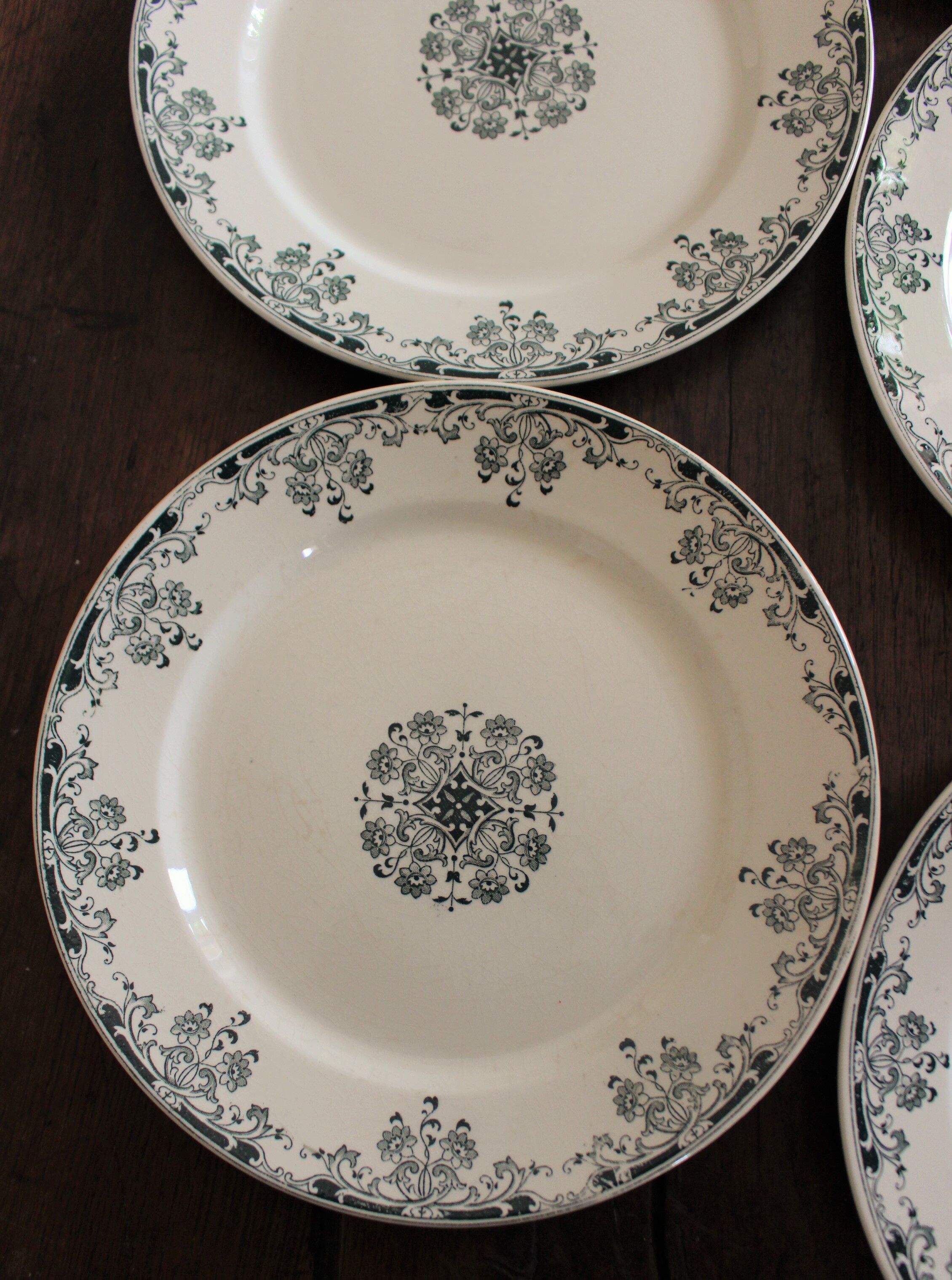 Lot 8 flat plates Mignon Sarreguemines