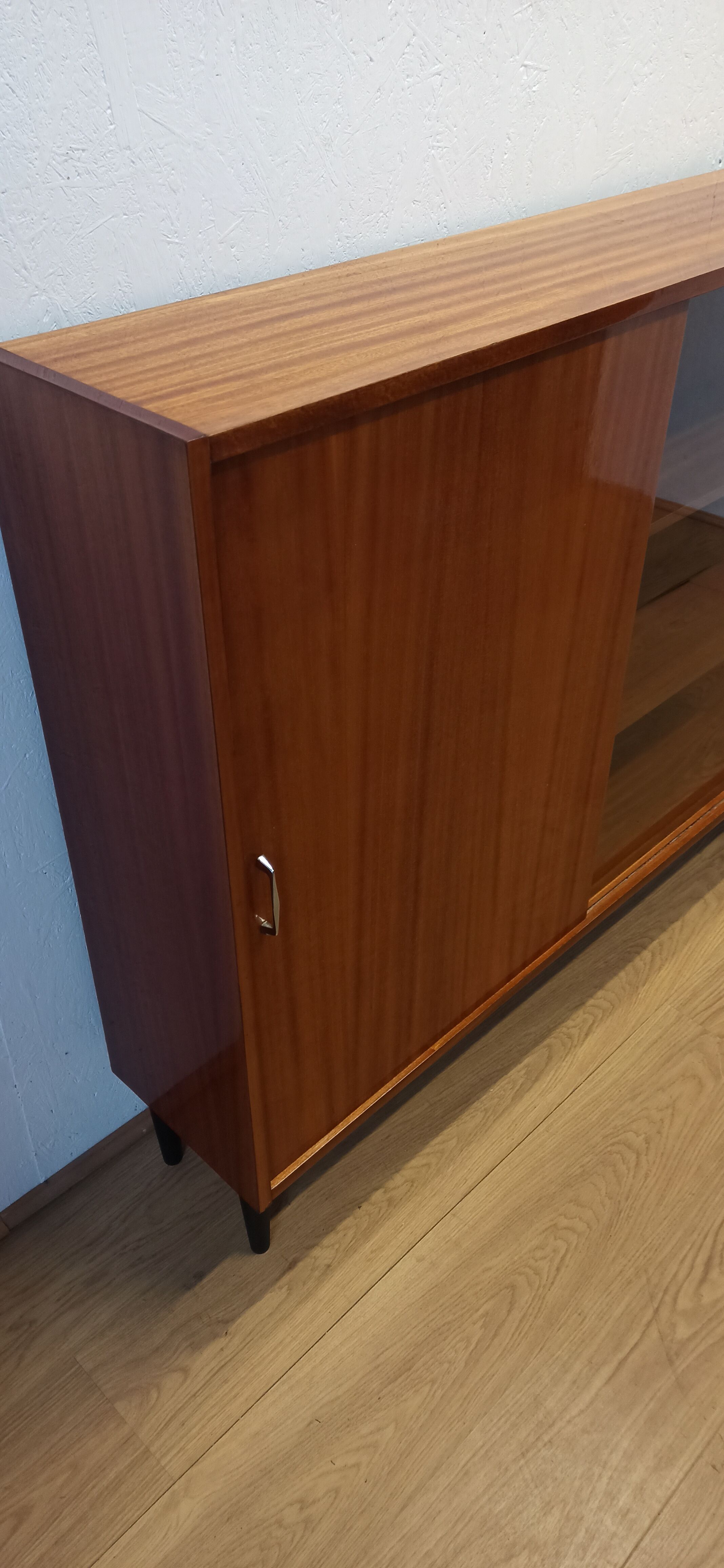 Buffet moderniste, des années 1970
