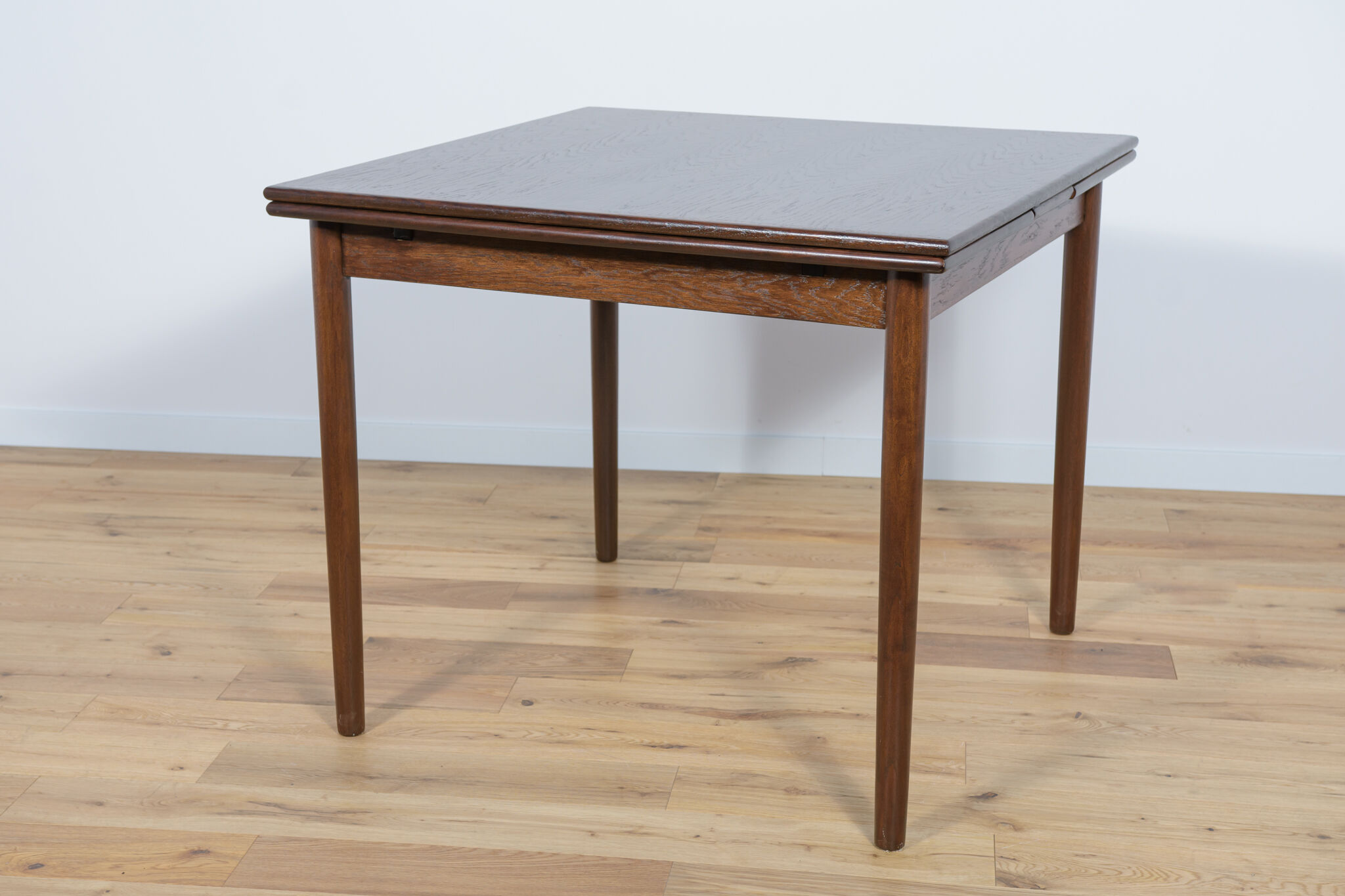 Mid-century danish extendable  dining table, 1960s