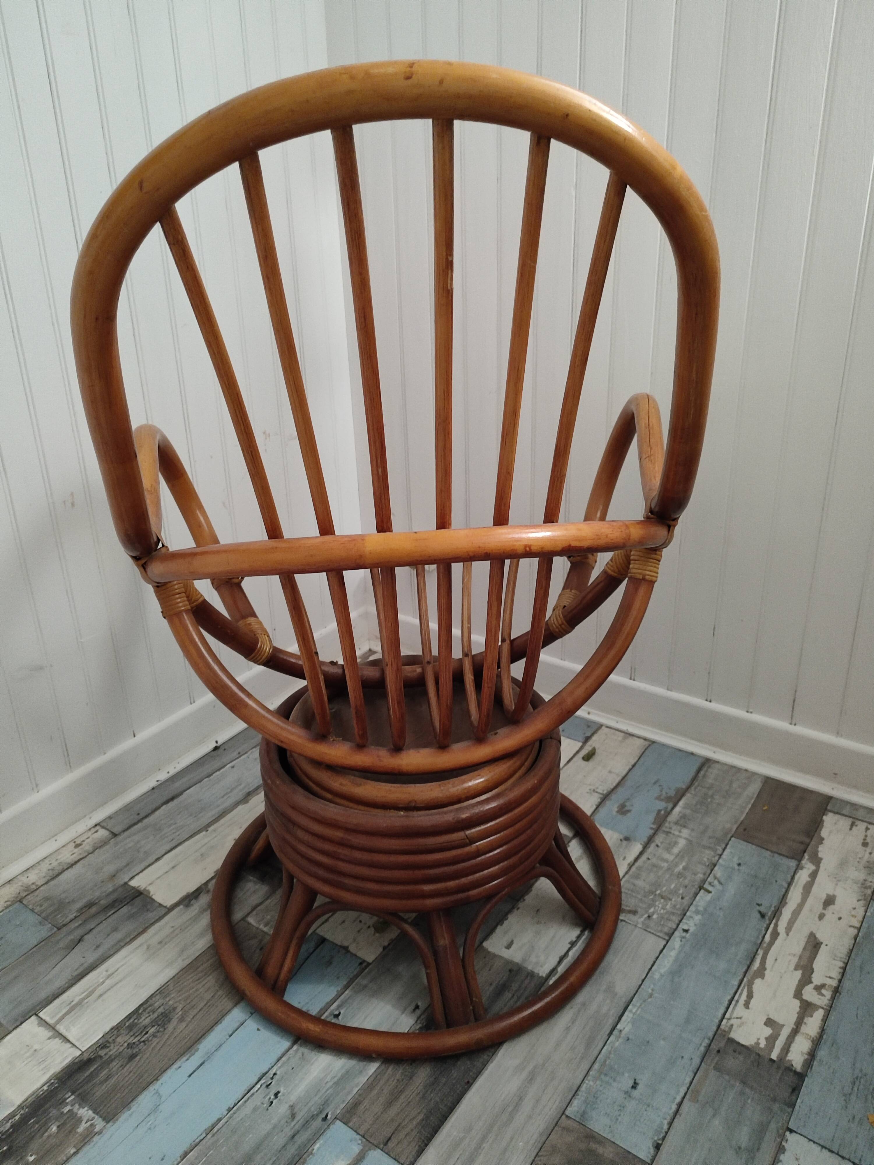 Fauteuil pivotant en bambou des années 70