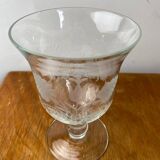 Coupe en verre en forme de calice