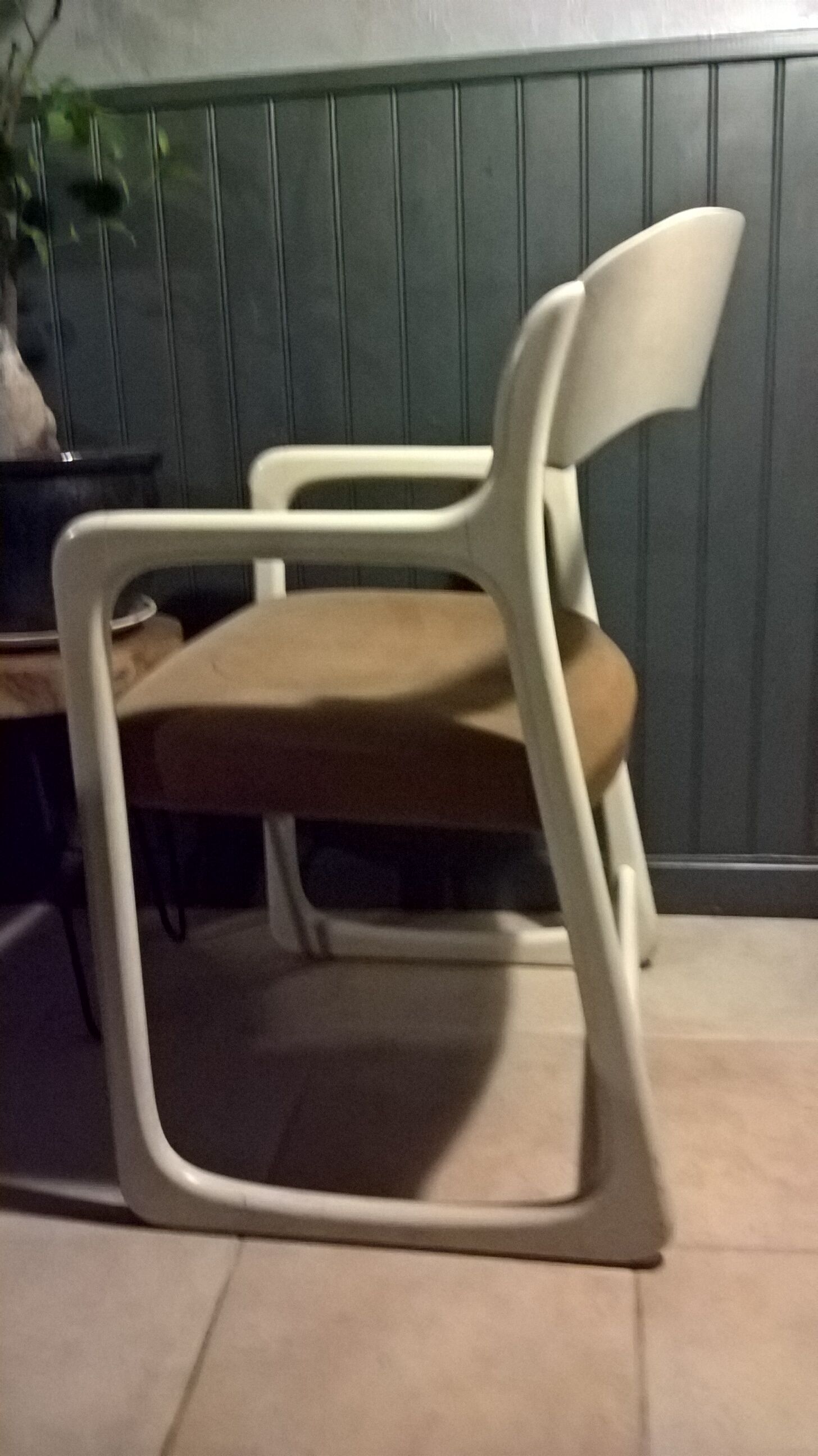 Baumann sled Chair