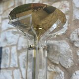 Lampadaire en plexiglass et laiton doré époque xxeme siècle