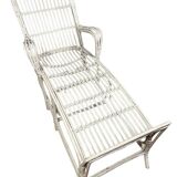 Vintage deckchair or chaise longue in white lacquered rattan from the 1960s