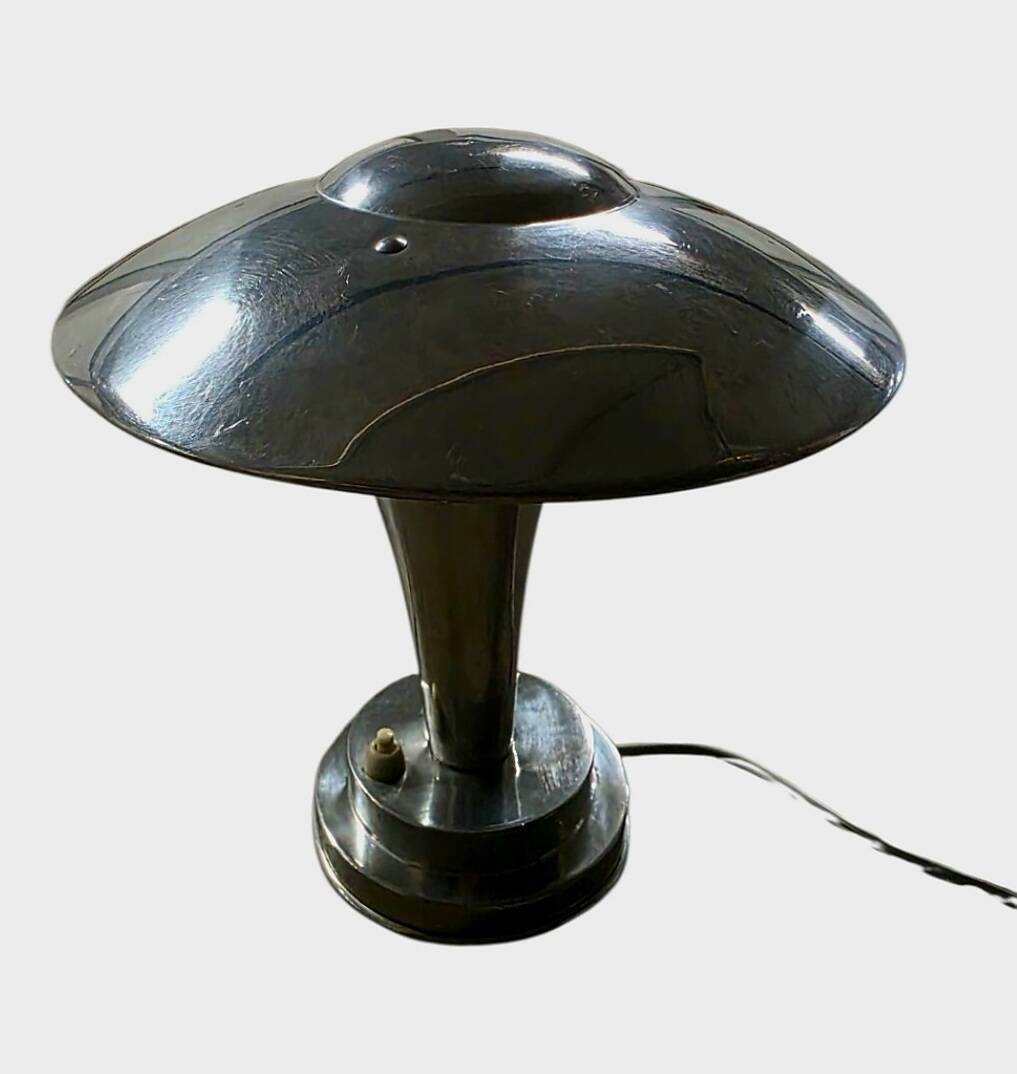 Lampe "Soucoupe"en métal chromé – Circa1930
