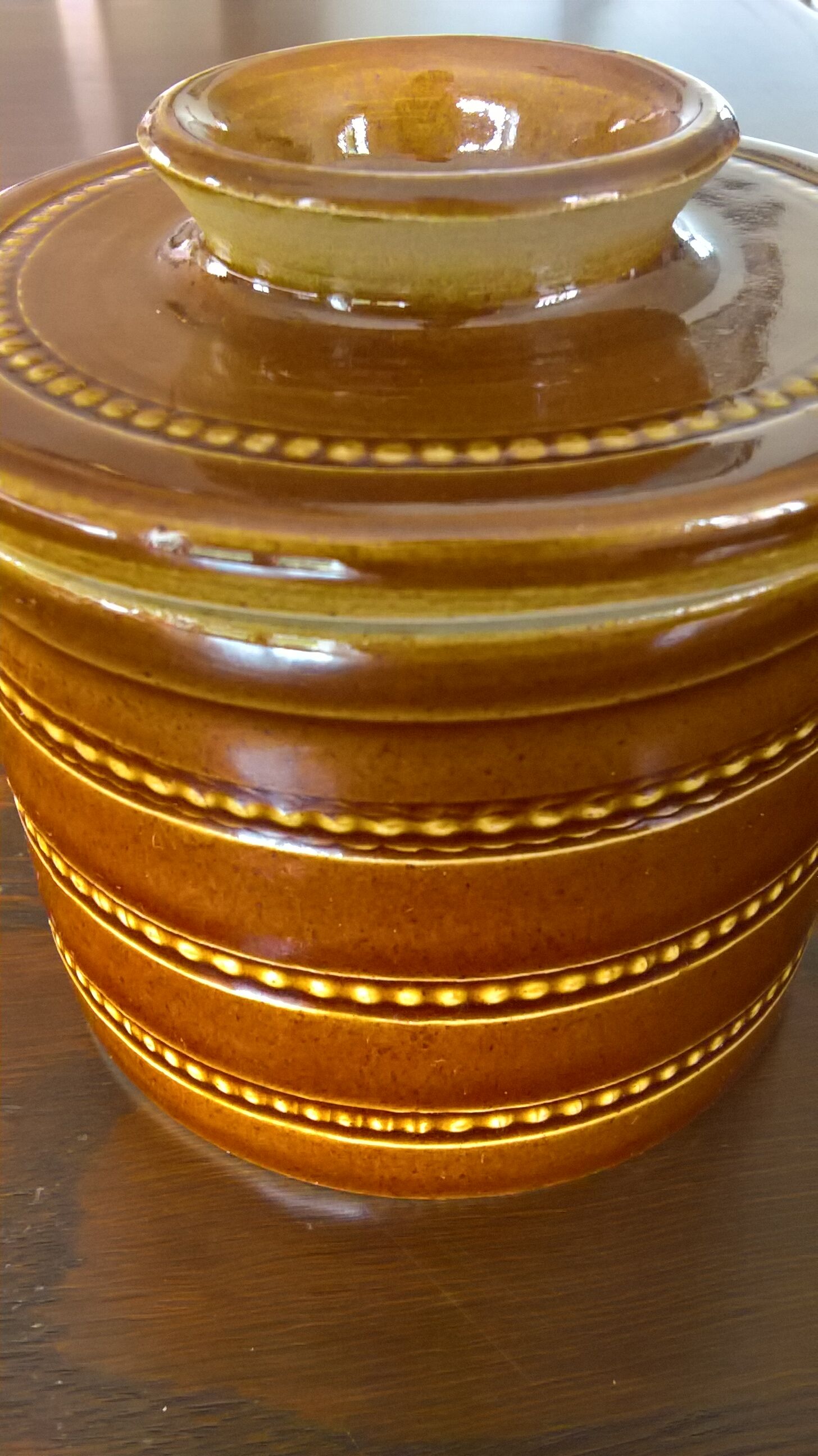 Berry sandstone butter