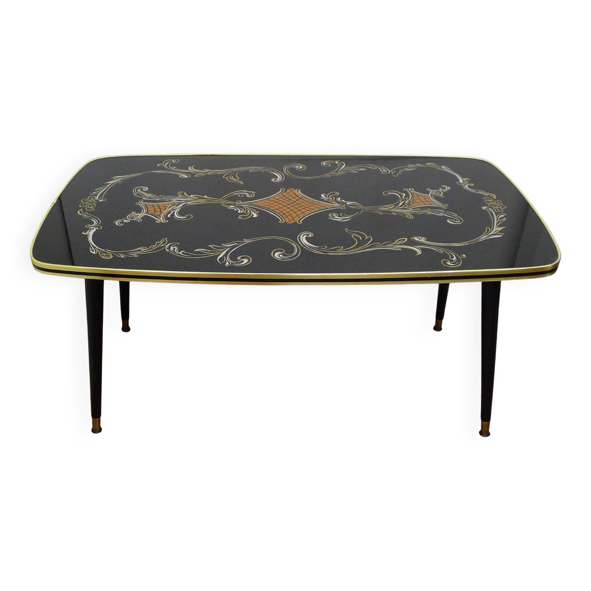 Large coffee table 1960s Rococo style with tapered legs.