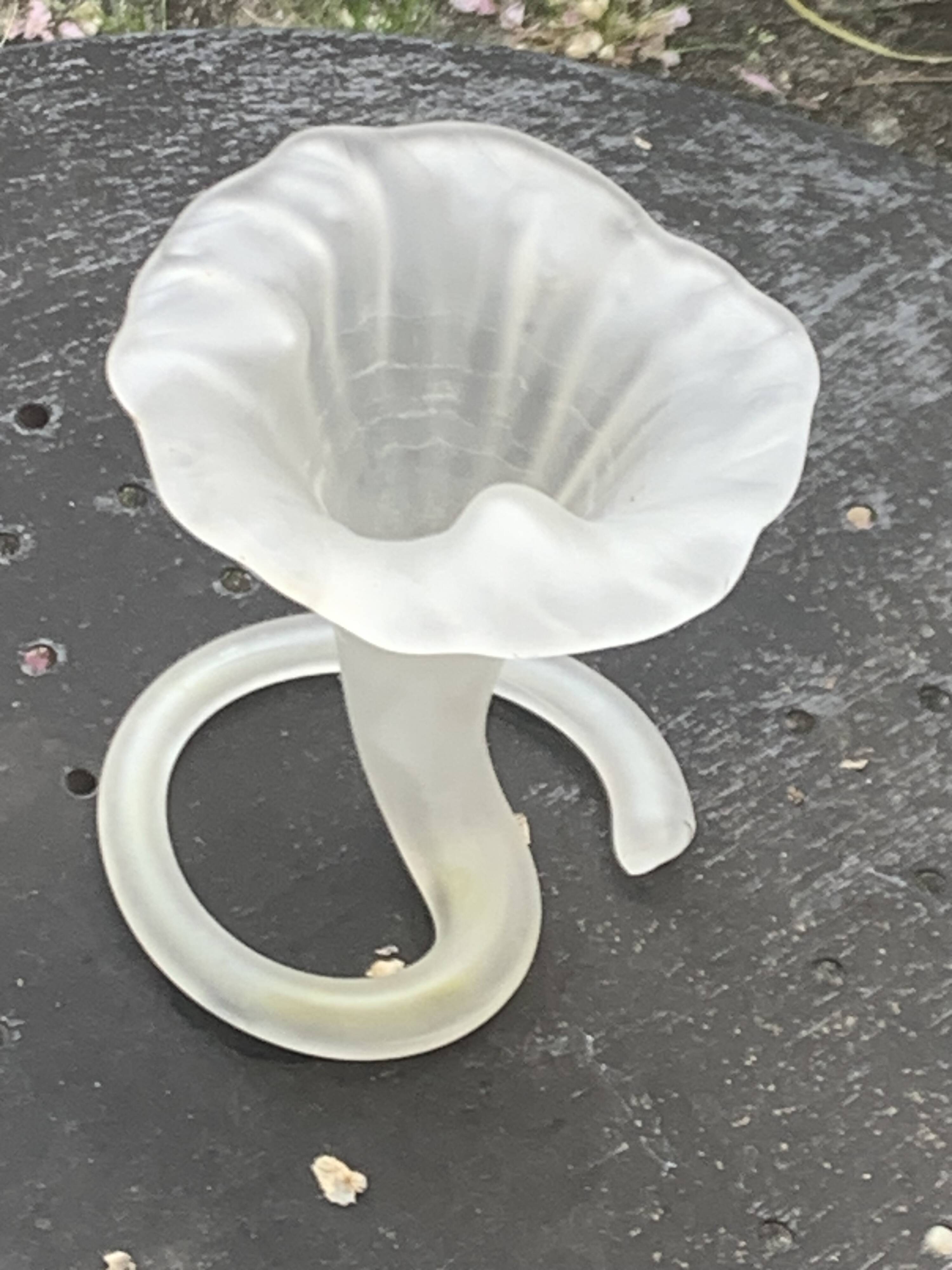 Corolla vase in antique frosted glass