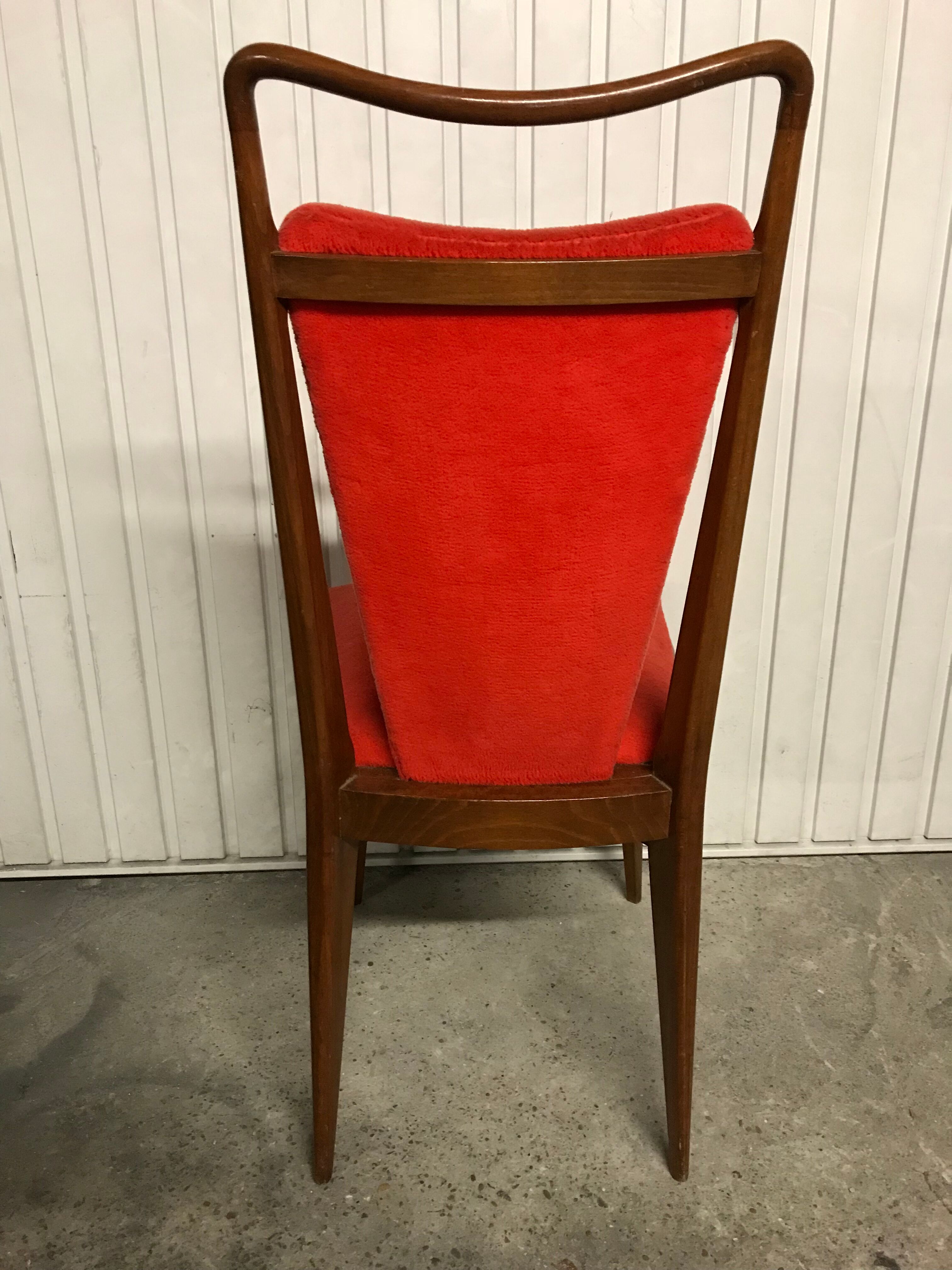 Suite de 6 chaises vintages scandinaves rouges